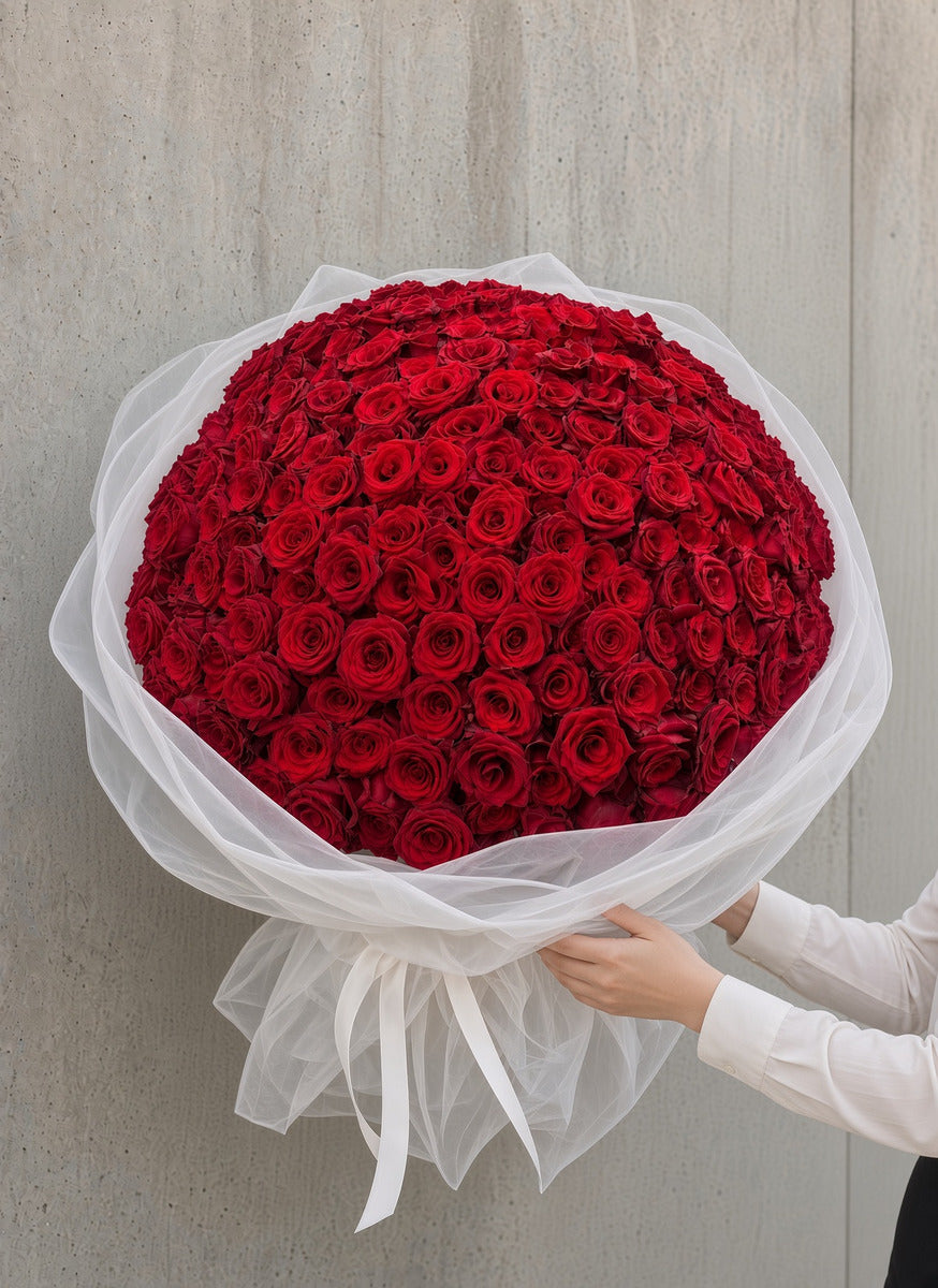 Royal — Single-Variety Rose Bouquet