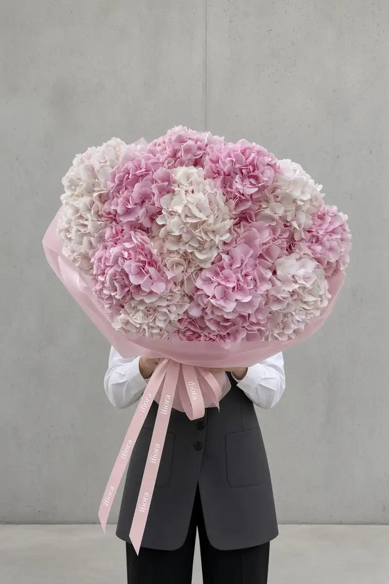 Pastel pink hydrangea bouquet by IFIORA florist, Warsaw (Mokotów, Poland)
