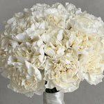 Close-up of ivory carnations in a wedding bouquet — IFIORA florist, Warsaw (Mokotów)