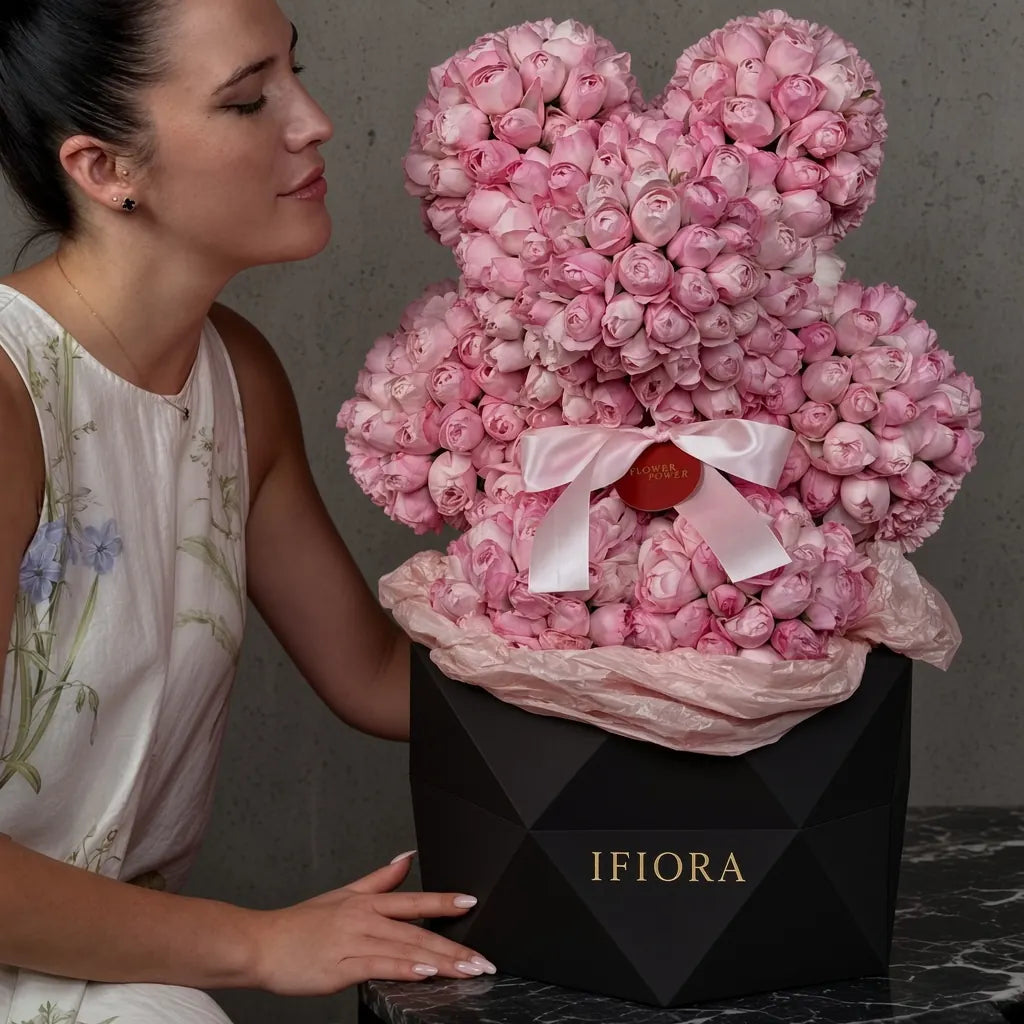 Flowerbox róż w odcieniach różu i delikatnego różu – kwiaty w pudełku, kwiaciarnia IFIORA Warszawa – zbliżenie